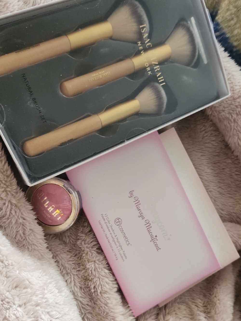 Isaac Mizrahi Gold Brush Trio with Pink Blush Compact
